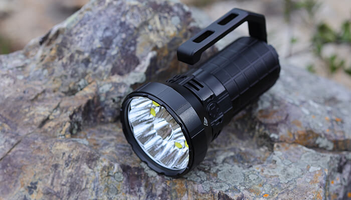 A Multifunctional Hunting Torch: IMALENT MS12
